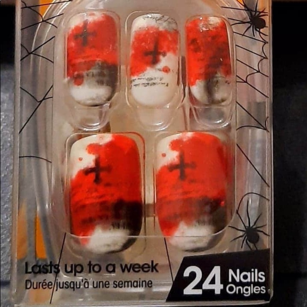 Impress kiss Nails gel manicure Halloween